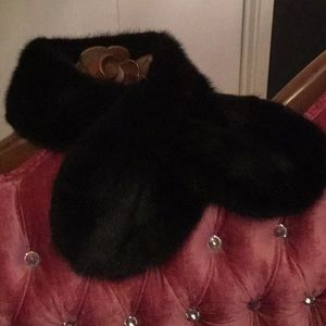 I MAGNIN FUR SCARF
